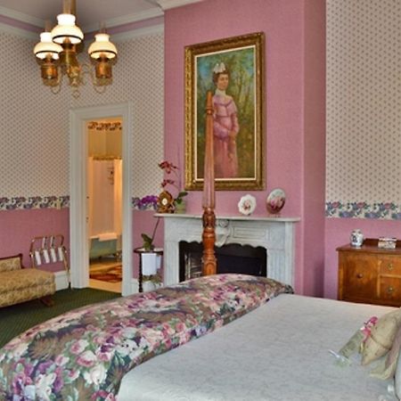 The Gables Wine Country Inn ซานตา โรซา ภายนอก รูปภาพ