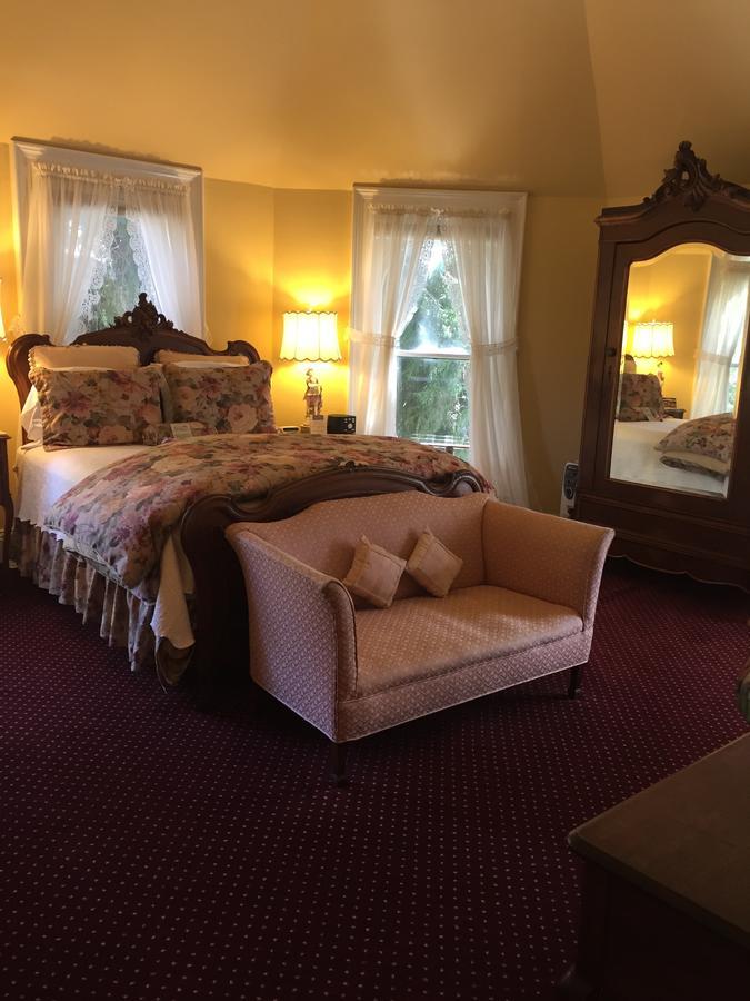 The Gables Wine Country Inn ซานตา โรซา ภายนอก รูปภาพ