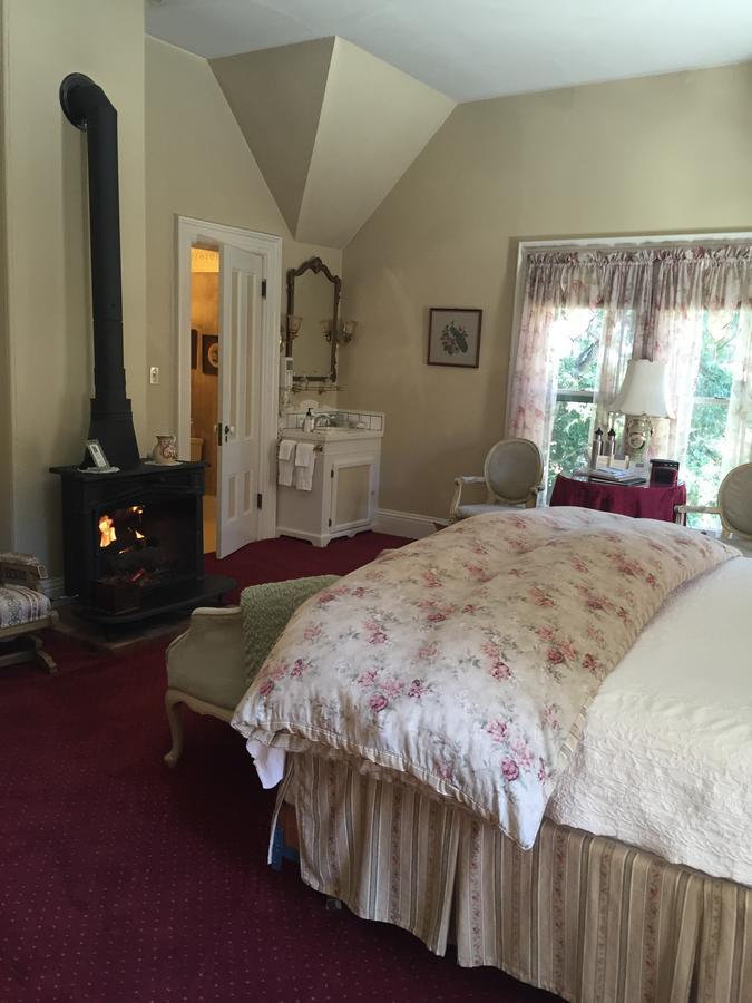 The Gables Wine Country Inn ซานตา โรซา ภายนอก รูปภาพ