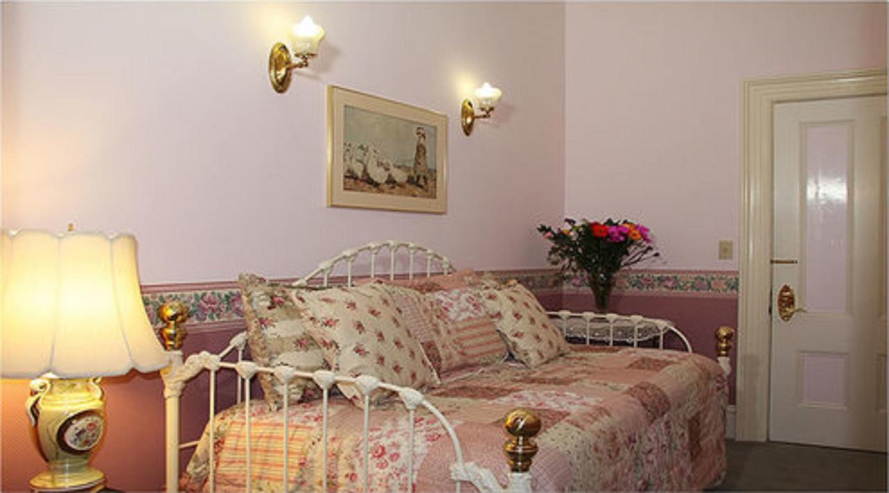 The Gables Wine Country Inn ซานตา โรซา ภายนอก รูปภาพ