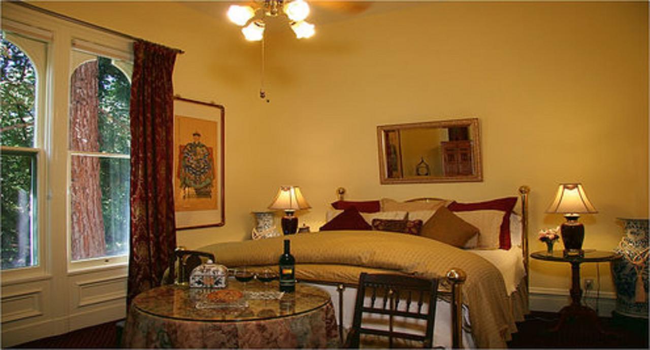 The Gables Wine Country Inn ซานตา โรซา ภายนอก รูปภาพ