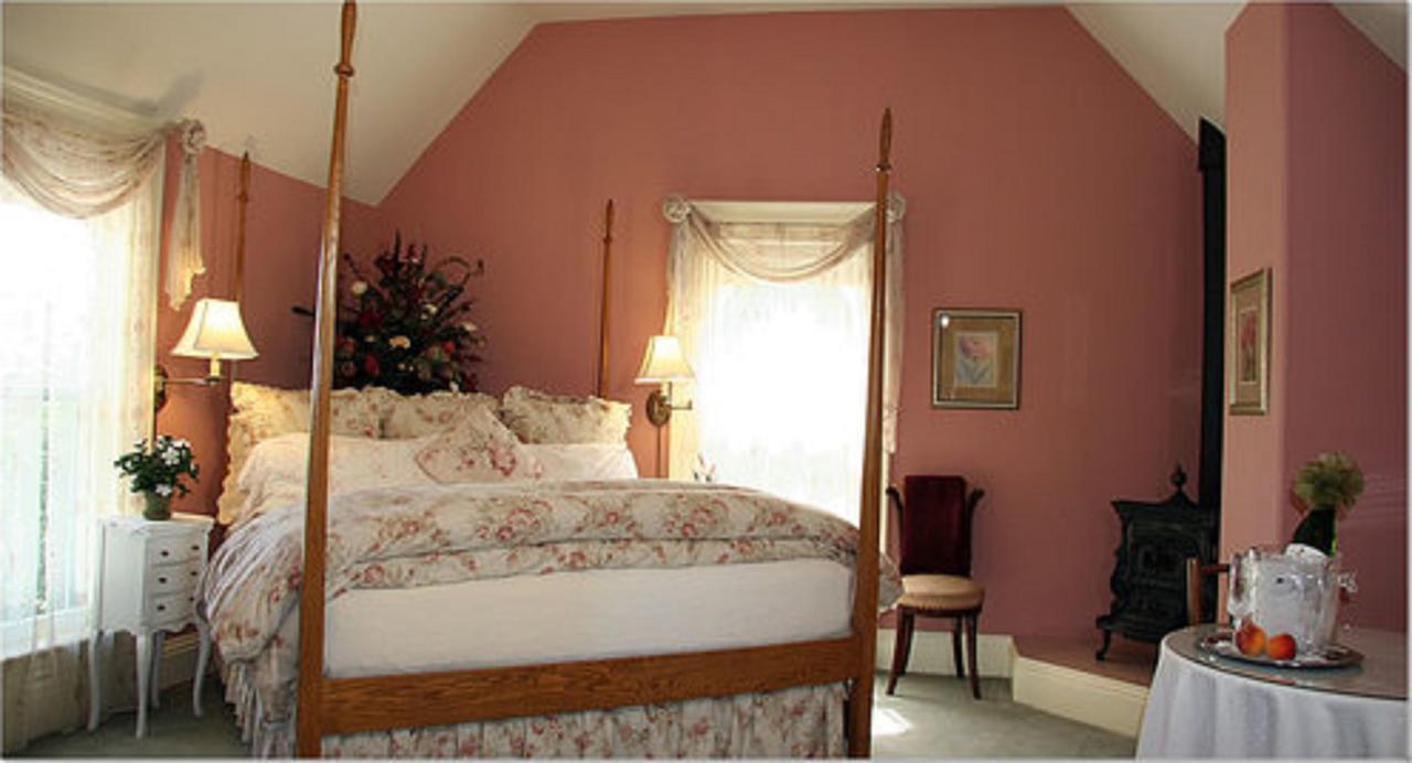The Gables Wine Country Inn ซานตา โรซา ภายนอก รูปภาพ